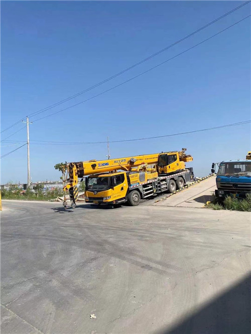 菏泽市吊车作业时，可能会产生哪些额外收费项目？